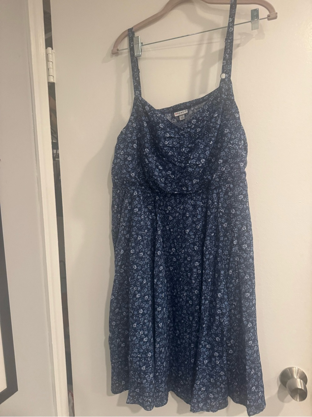 Torrid Navy Blue Floral Midi Dress – Size 1 (14/16)